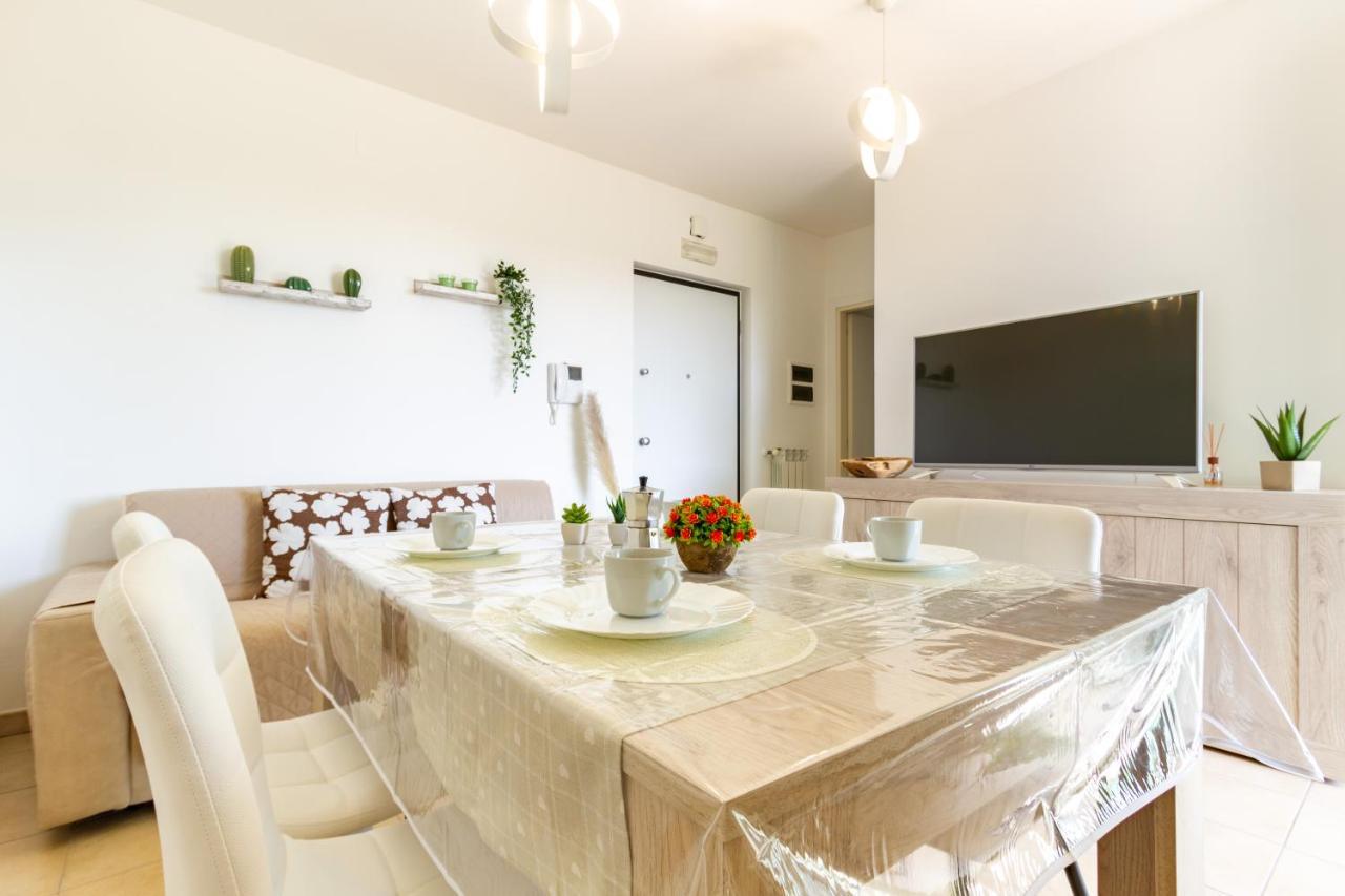 Ferienwohnung La Dimora Di Ludo Montesilvano Marina Exterior foto