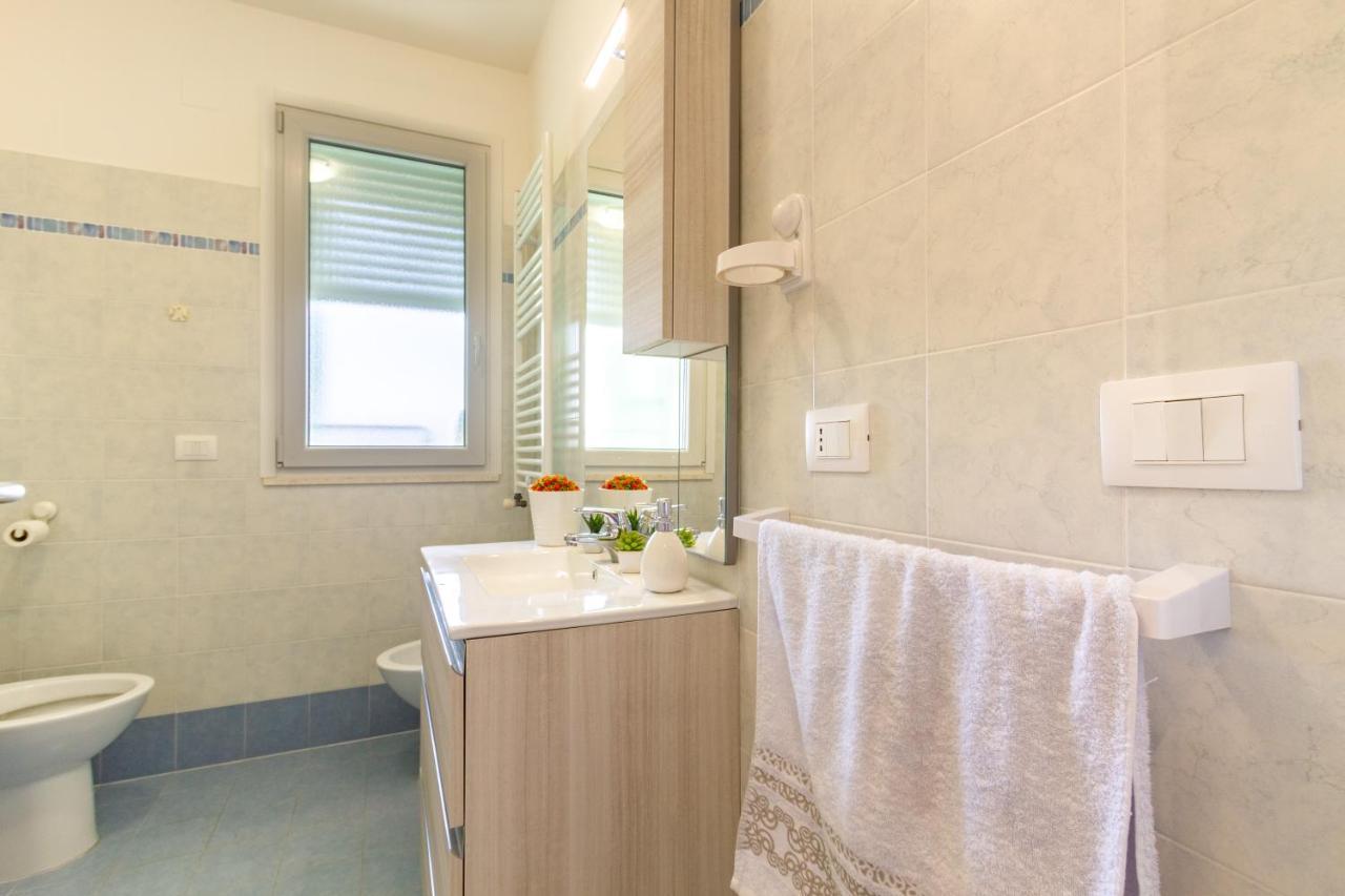 Ferienwohnung La Dimora Di Ludo Montesilvano Marina Exterior foto